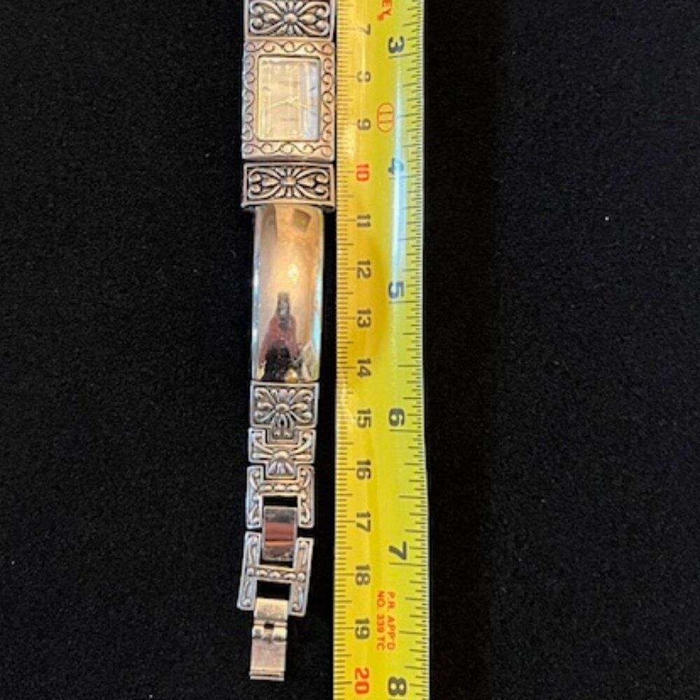 ACCESSORY CROSSING | Silver-tone Bracelet watch SW design Boho -EUC-NEW Battery - Picture 7 of 9